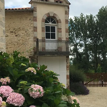 Сasa de vacaciones Domaine De La Denerie With Pool
