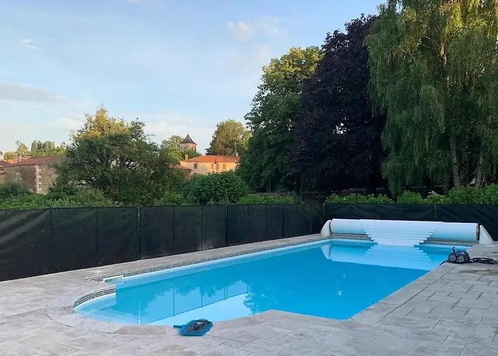 Domaine De La Denerie With Pool